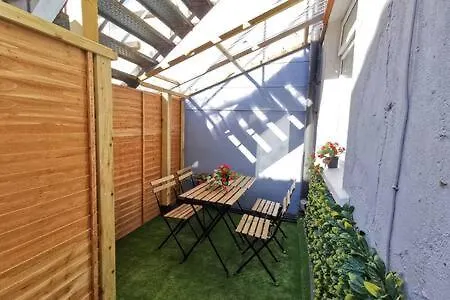 Private Patio Reliable Fast Wifi *