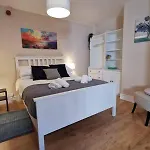 Private Patio Reliable Fast Wifi Dublin