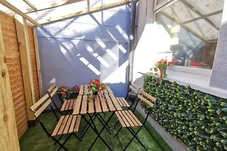 Apartamento Private Patio Reliable Fast Wifi *