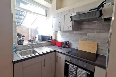 Private Patio Reliable Fast Wifi